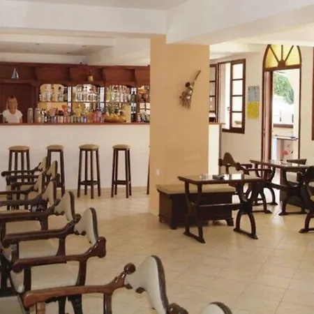 άνναλιζα Ξενοδοχείο με διαμερίσματα 3*