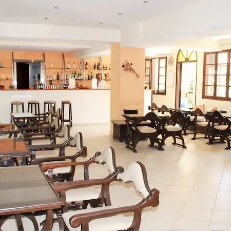 Annaliza Hotel apartamentowy 3*